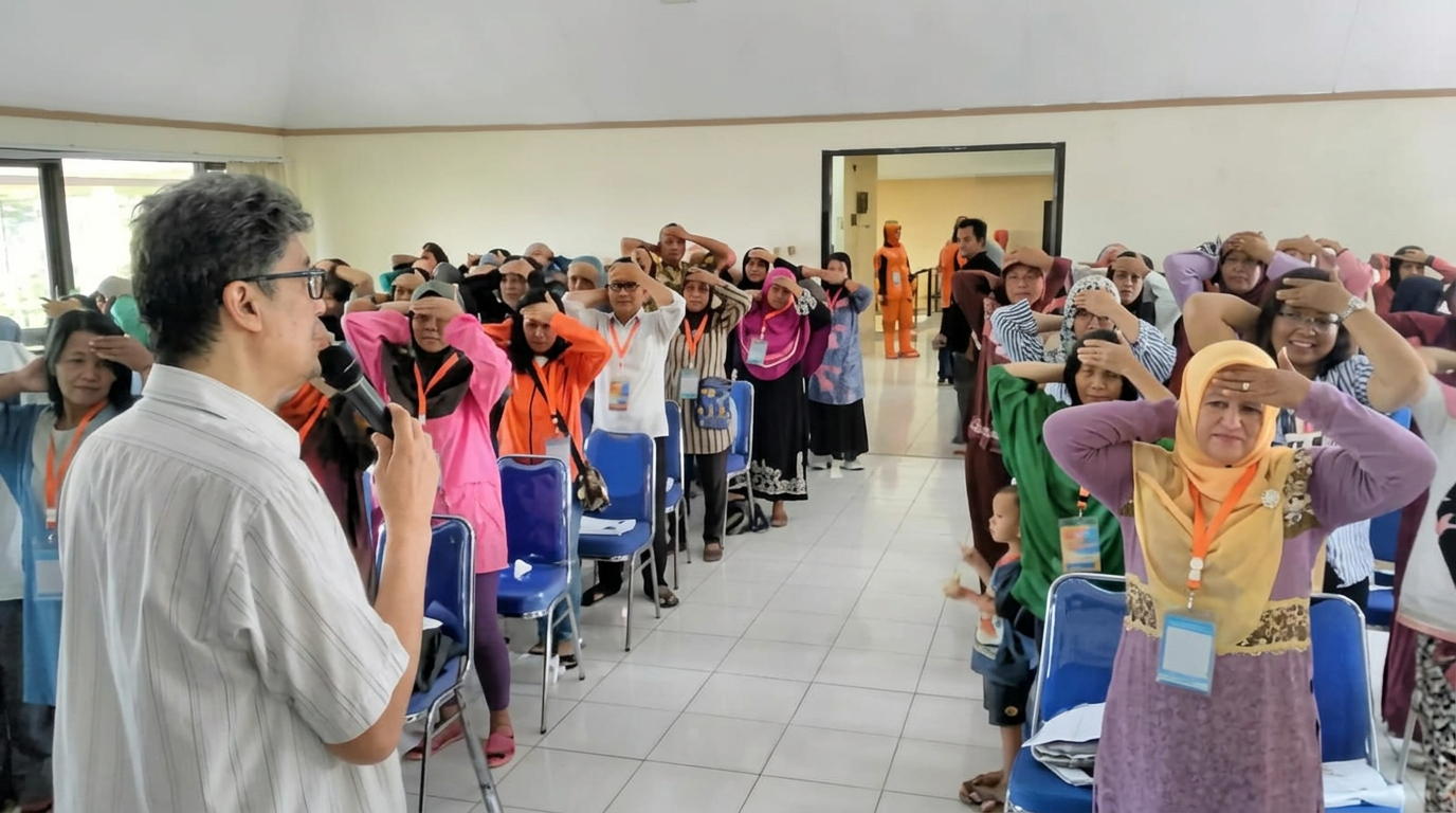 Peserta mempraktikkan teknik Public Speaking